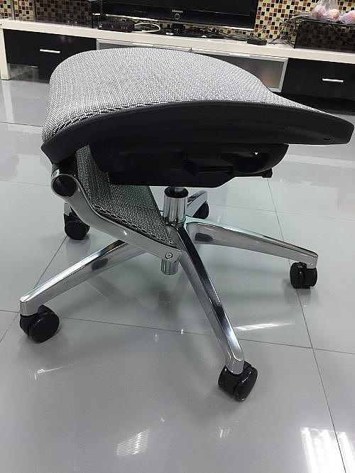 再也不怕颈椎病 保友优智尚版电脑椅评测（图ZMTMxMzA4NDA4） - 生活用品 - 站酷设计师小米发骚友原创素材 - 站酷ZCOOL