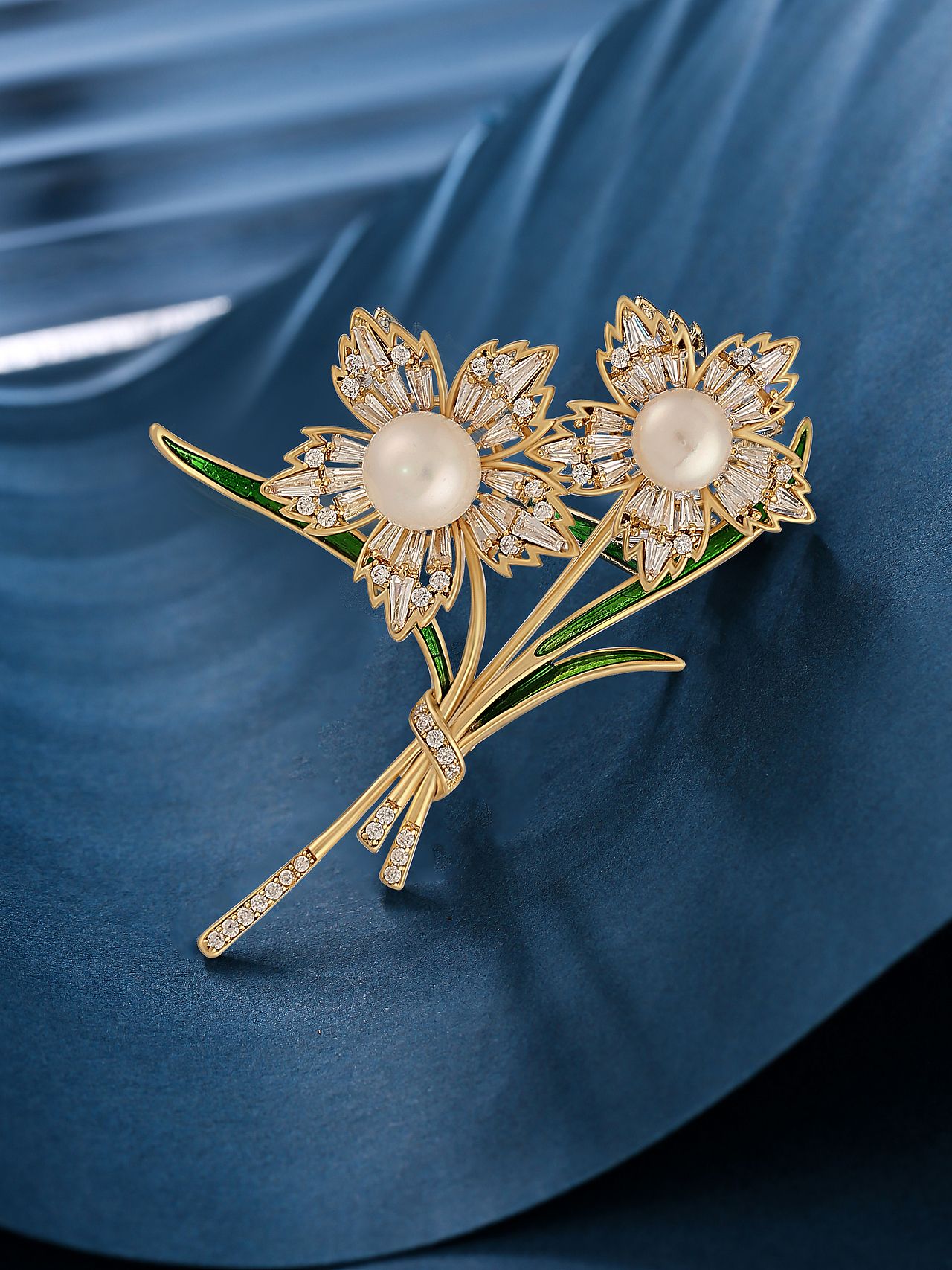 胸针蓝底来一组