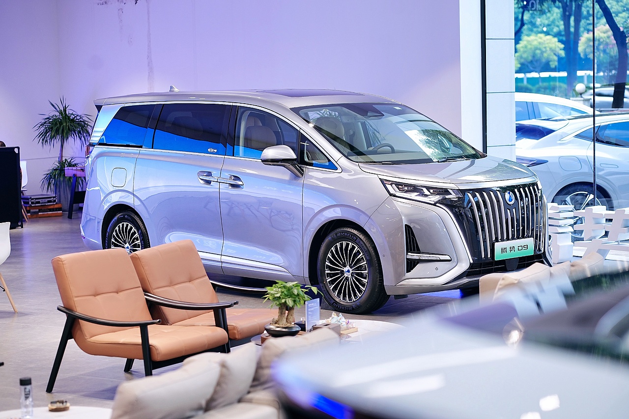 汽车摄影。腾势汽车