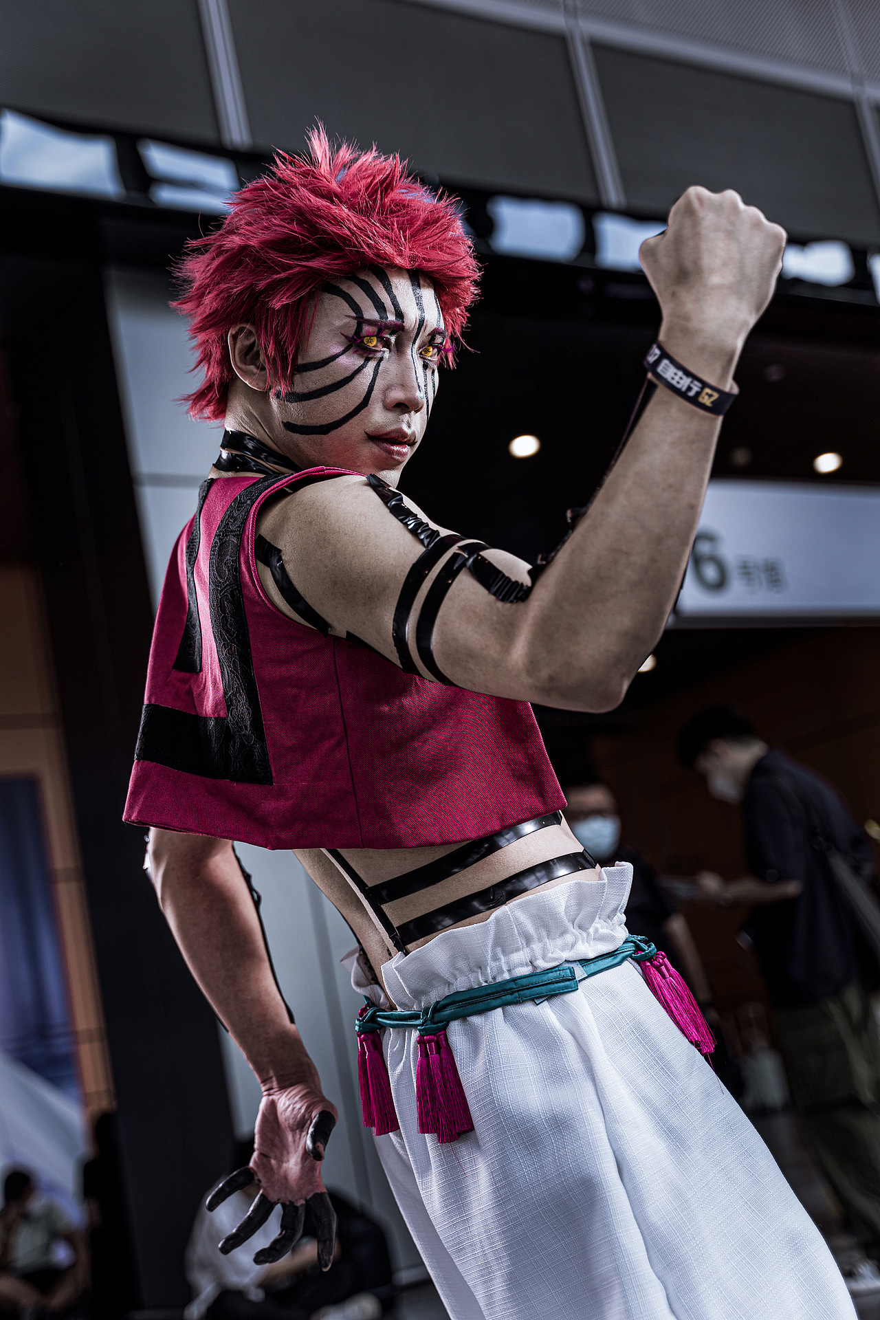 202207萤火虫漫展返图 鬼灭之刃 上弦之叁·猗窝座（图ZMzEwMTIyOTY0） - 人像摄影 - 站酷设计师大夫Photography原创素材 - 站酷ZCOOL