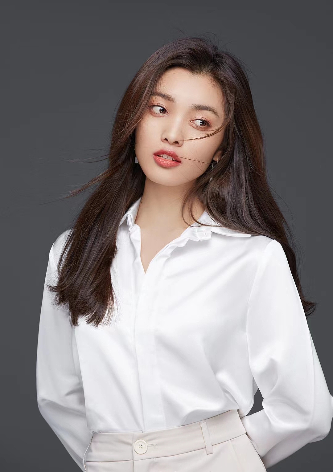 混血感时而霸气时而小家碧玉