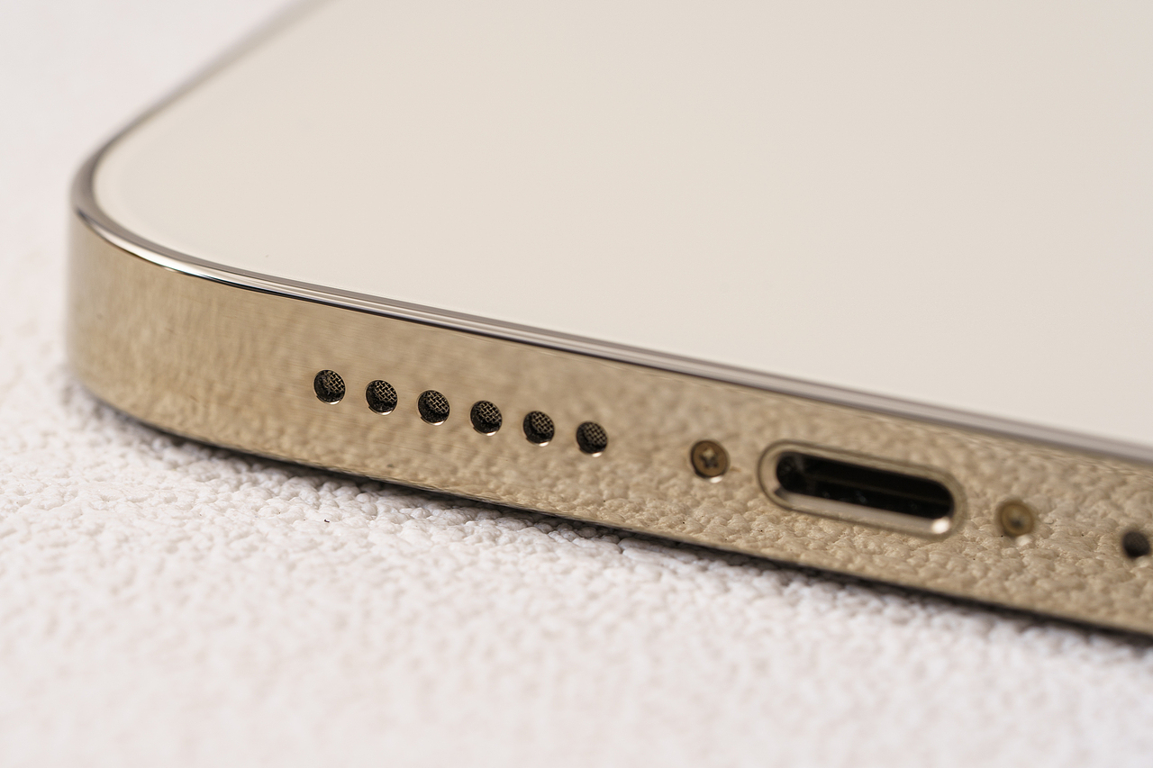 iPhone 14 Pro Max（图ZMzMxMDczNjc2） - 产品摄影 - 站酷设计师LIUQI19原创素材 - 站酷ZCOOL