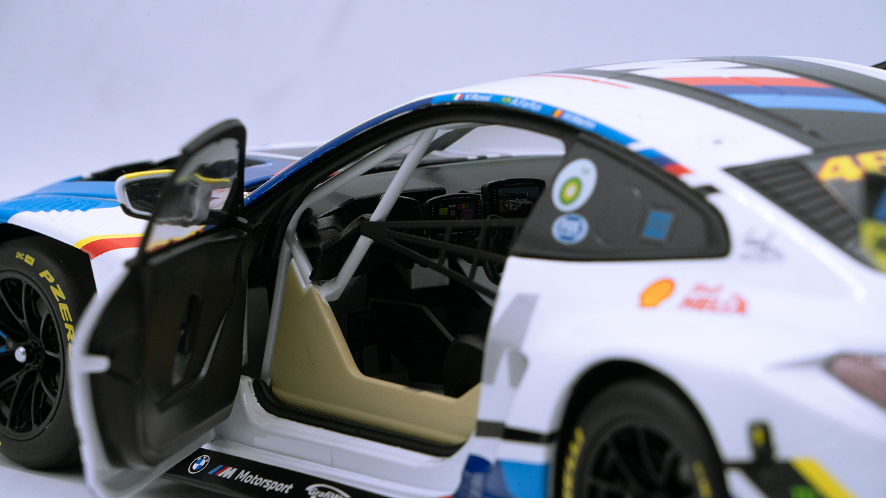 BMW M4 GT3 MINICHAMPS 1:18