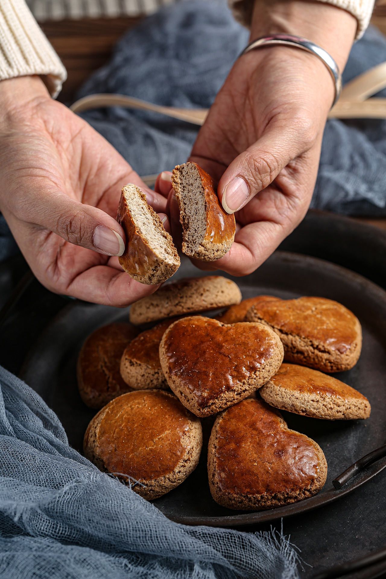 西式圣小糕點(diǎn)（圖ZMzU4MTk4NDU2） - 美食攝影 - 站酷設(shè)計(jì)師周大富80原創(chuàng)素材 - 站酷ZCOOL