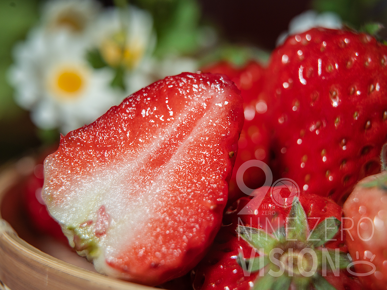 春季草莓 鲜果园水果店（图ZMzM0NDEwMDYw） - 美食摄影 - 站酷设计师九零视觉原创素材 - 站酷ZCOOL