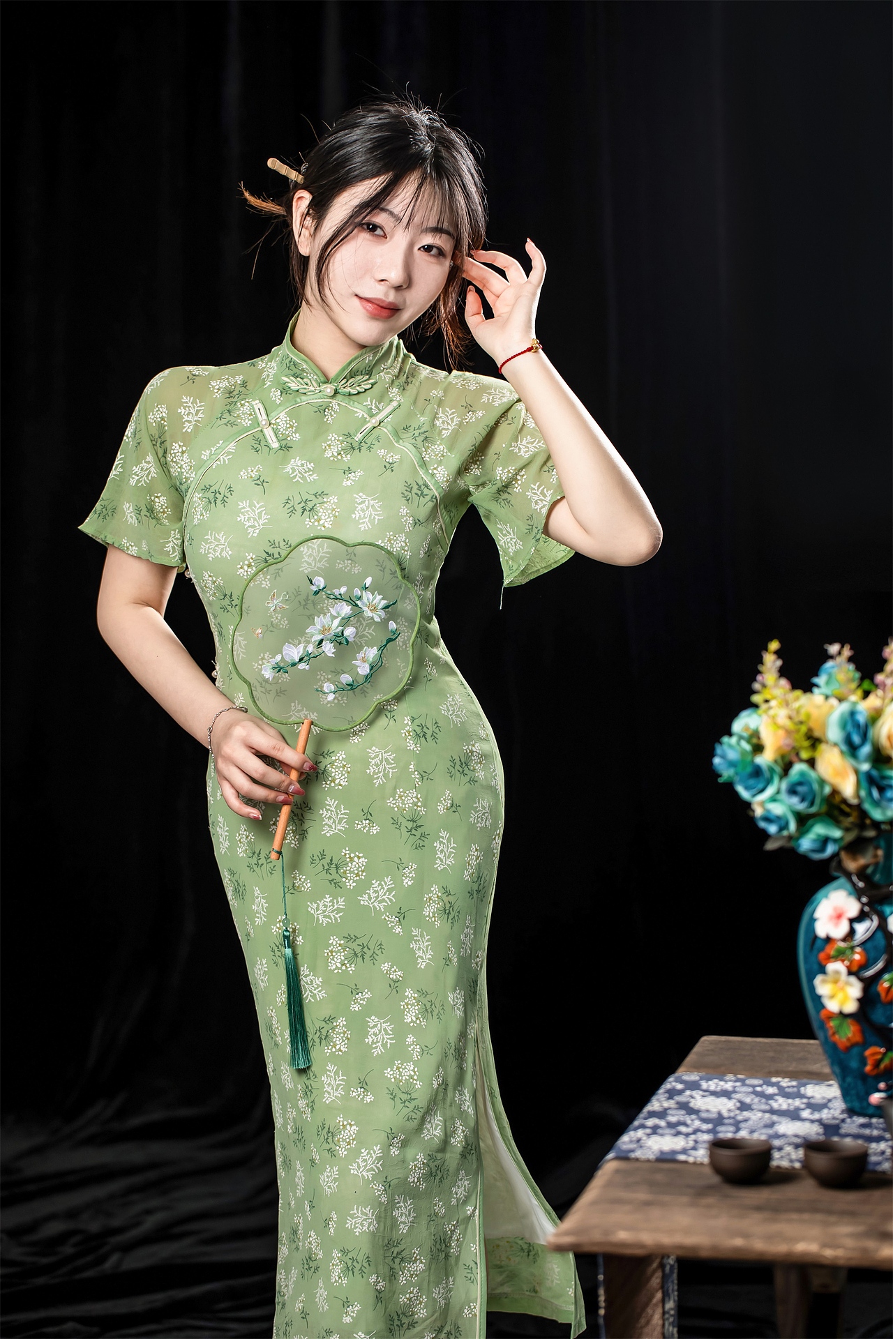 人像旗袍（图ZMzM0MTMzMTA0） - 产品摄影 - 站酷设计师创美空间摄影原创素材 - 站酷ZCOOL