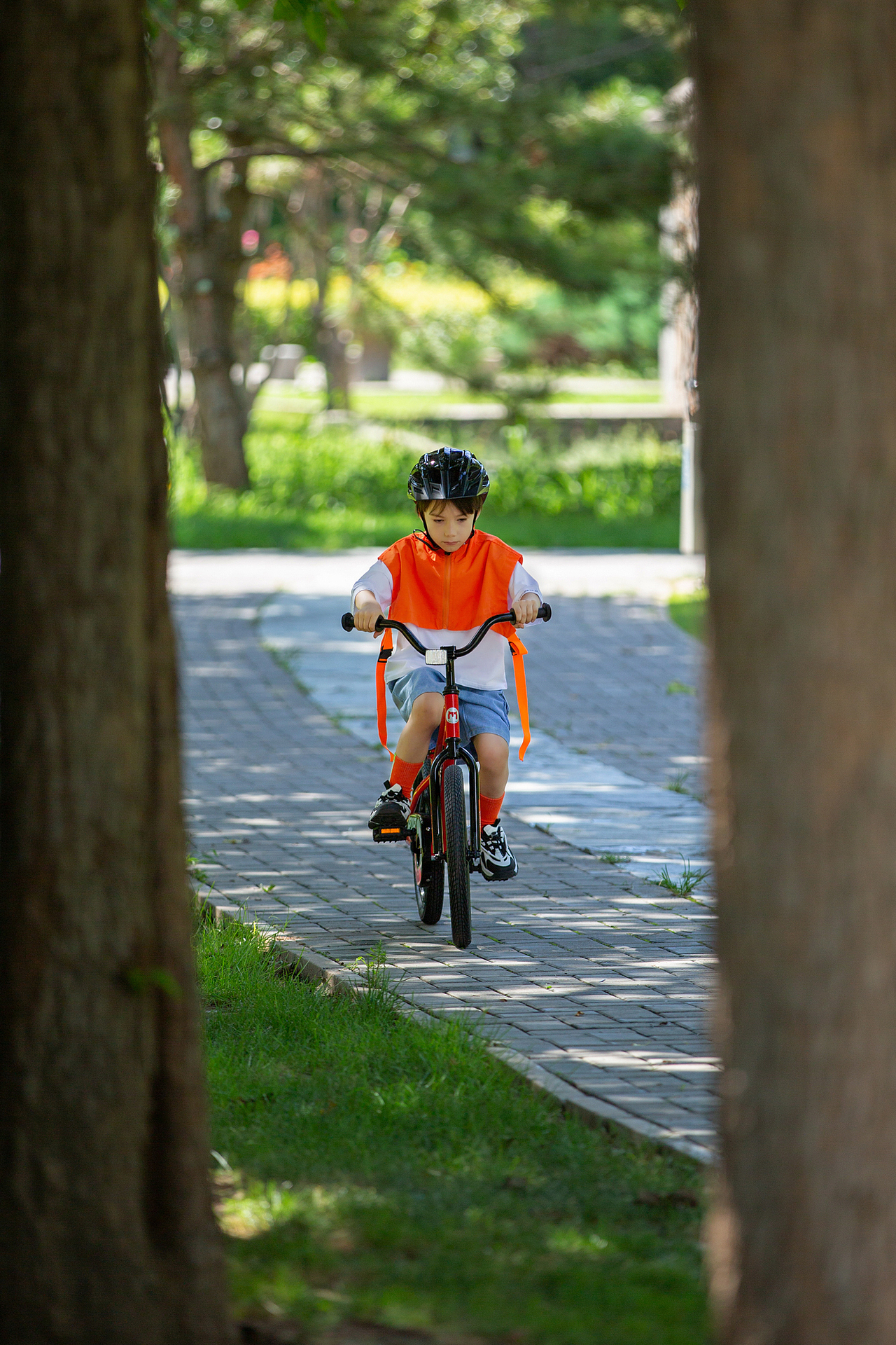 童车产品外景（图ZMzE2MTM5ODg0） - 人像摄影 - 站酷设计师皆欢原创素材 - 站酷ZCOOL