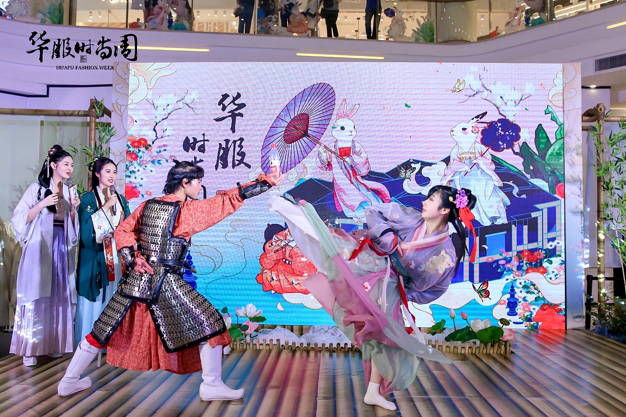 2020杭州湖滨银泰华服时尚周