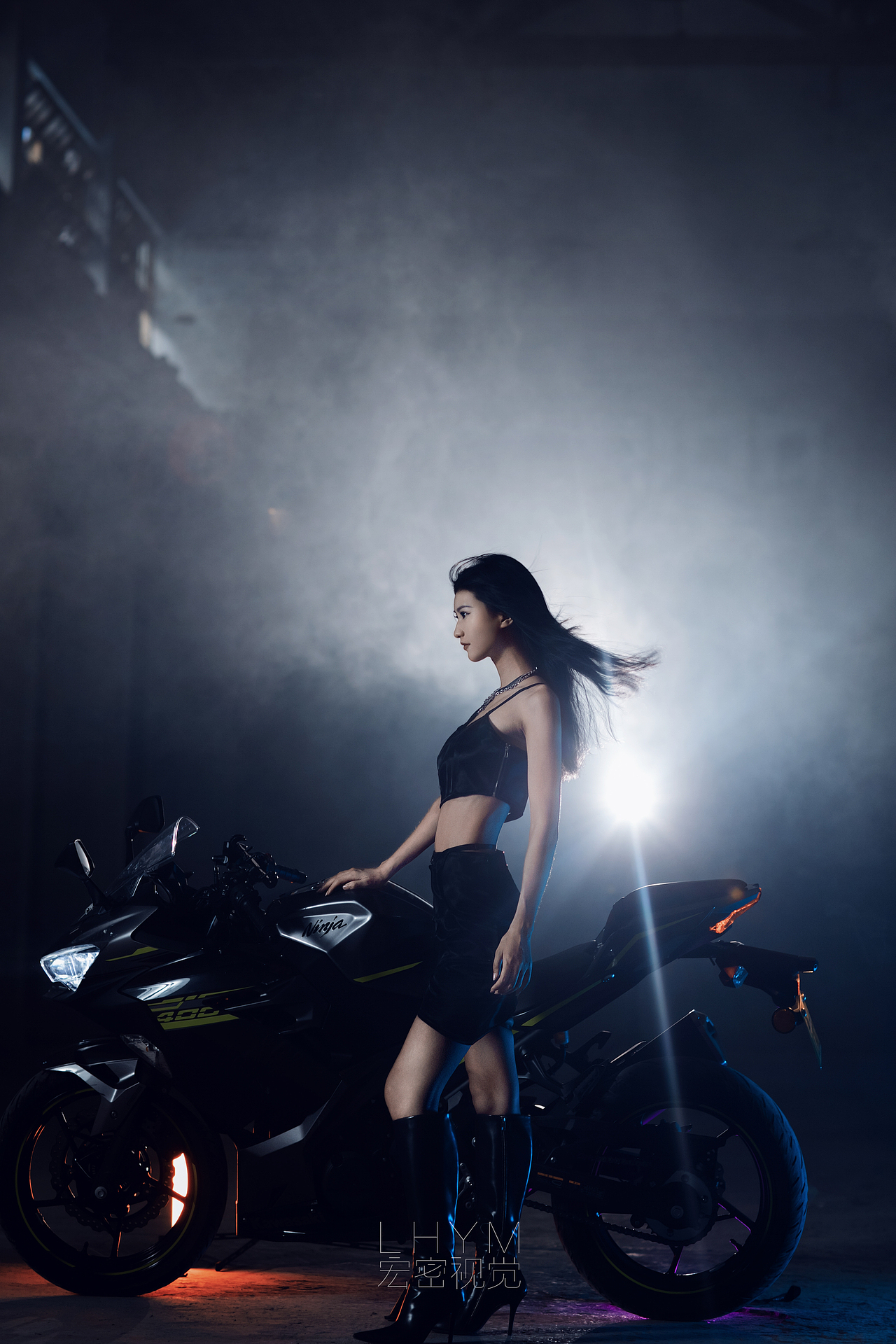情景写真|机车辣妹的狂野之旅