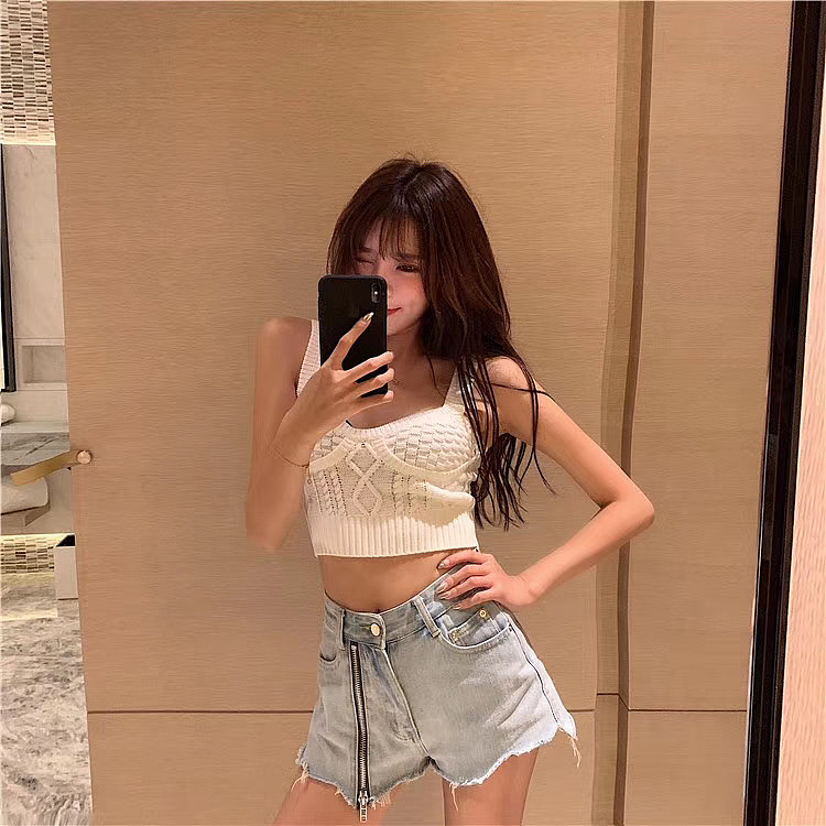 模特嘉嘉 女装牛仔裤拍摄 阔腿裤拍摄魔术裤酒店风摄影（图ZMTg2MTc0OTI0） - 休闲/流行服饰 - 站酷设计师北斗摄影原创素材 - 站酷ZCOOL