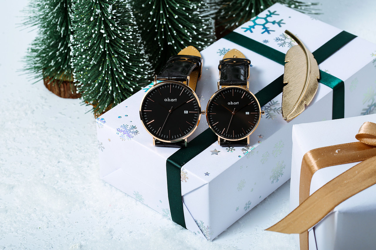 圣诞相关的手表产品拍摄（图ZMTAxMTE0Njg0） - 产品摄影 - 站酷设计师摄影师一大斌原创素材 - 站酷ZCOOL