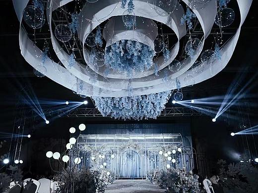 你眼里有春风,胜过我见过的一切山川河流