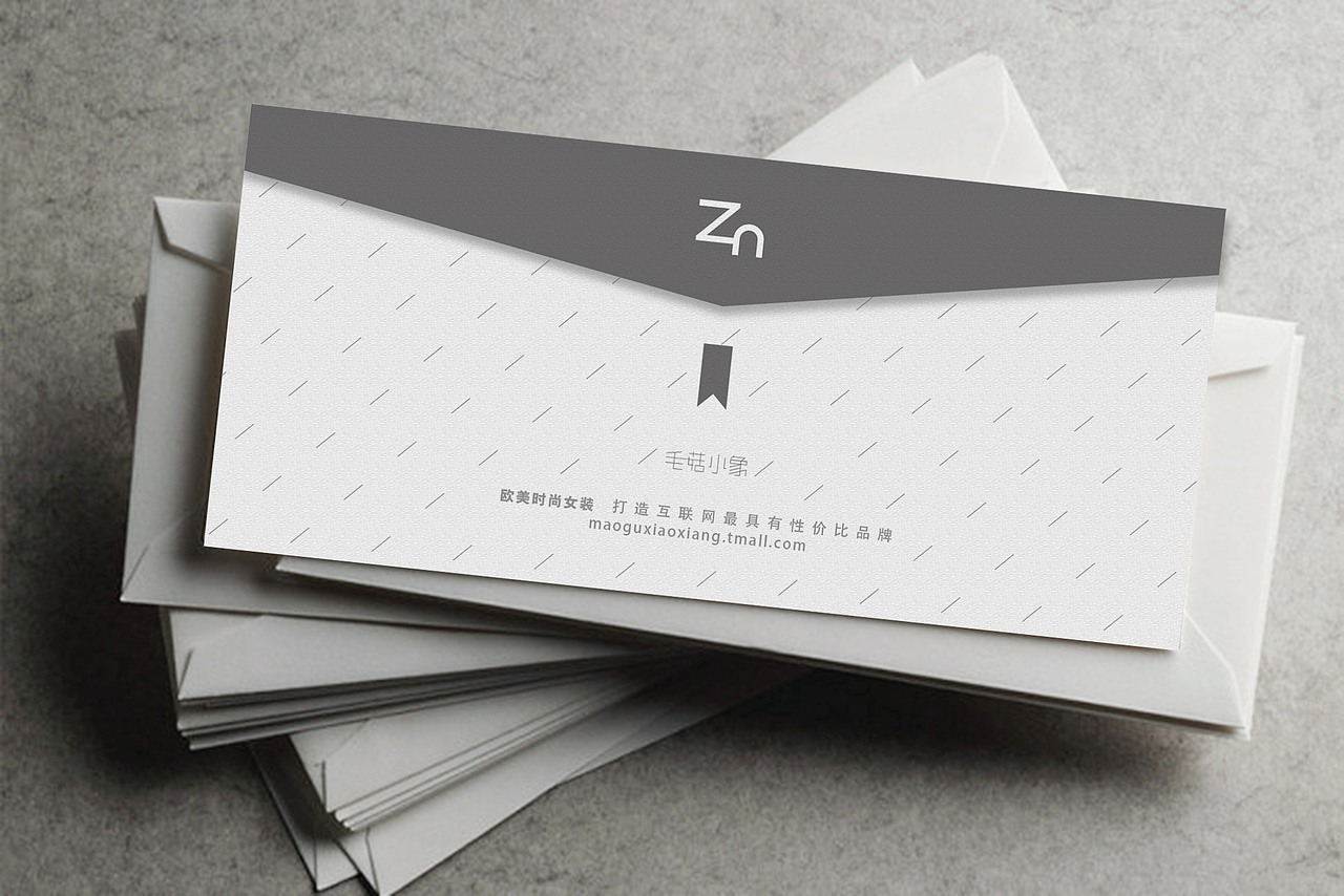 欧美时尚女装——毛菇小象