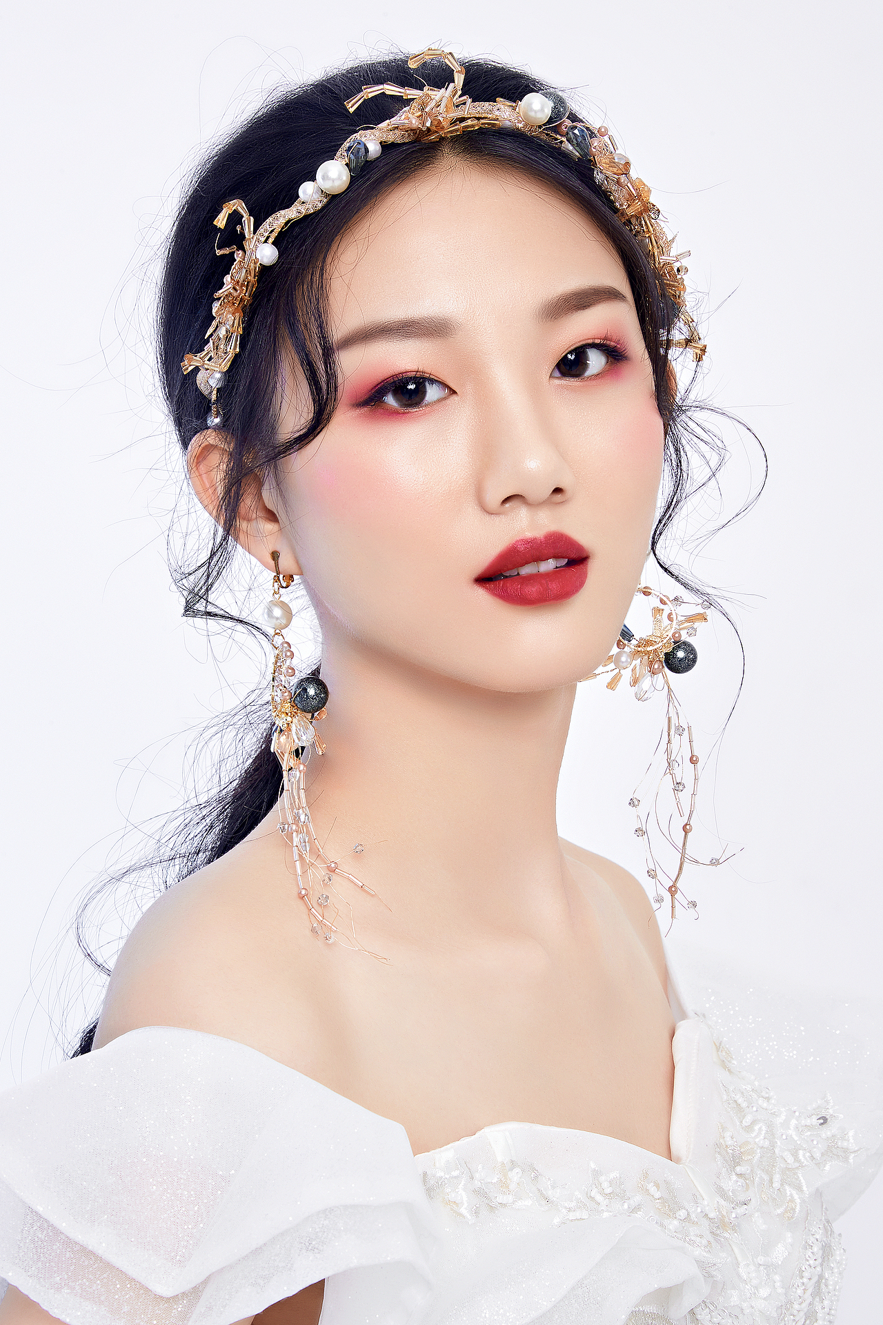 好久没发人像彩妆妆面一组