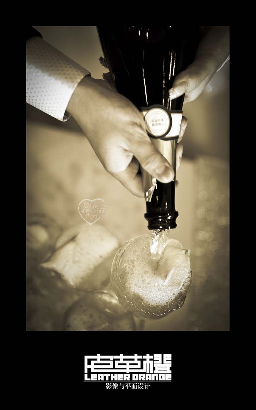 发现瞬间的感动,轻轻记录下您的婚礼的每一个细节——皮革橙影像与平面设计。