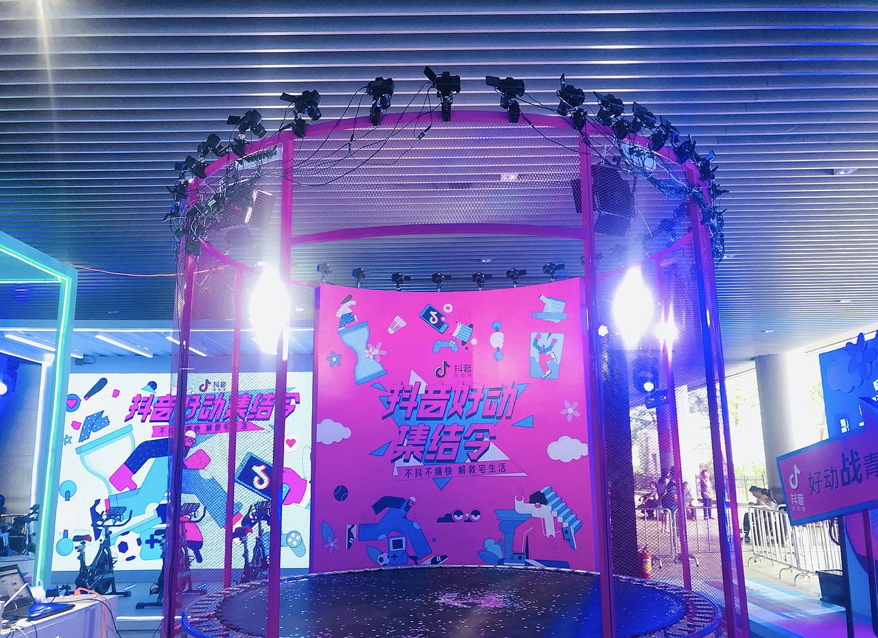 蹦床360度子弹时间拍摄互动