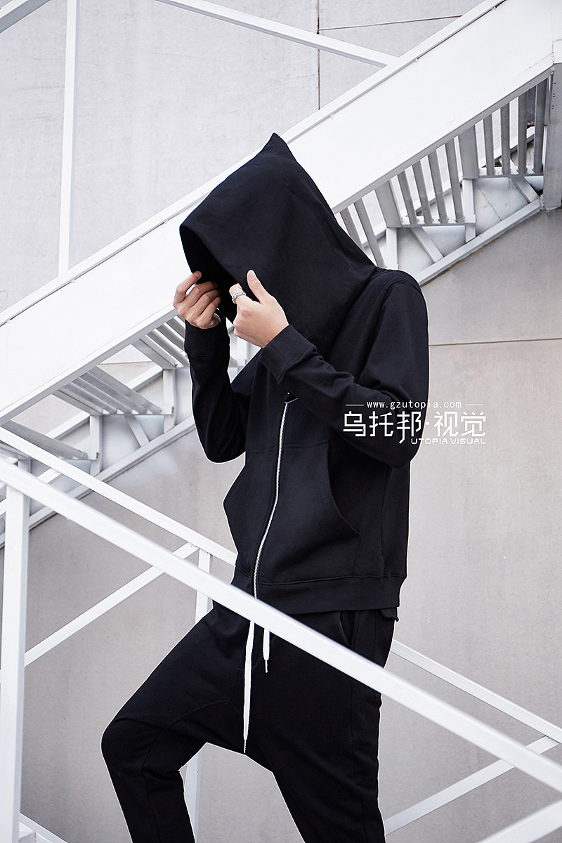潮牌男装拍摄 黑白调（图ZMTI2ODI3MDM2） - 时尚/艺术摄影 - 站酷设计师乌托邦视觉原创素材 - 站酷ZCOOL