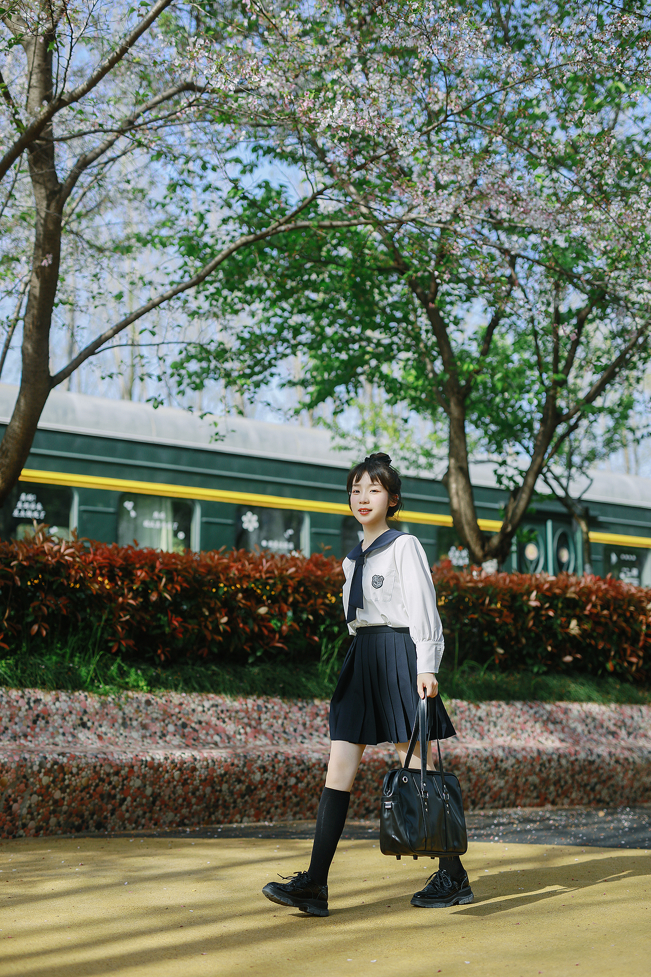 不辜负好风景（图ZMjQ5MTM5NjA4） - 人像摄影 - 站酷设计师kouna拍拍原创素材 - 站酷ZCOOL