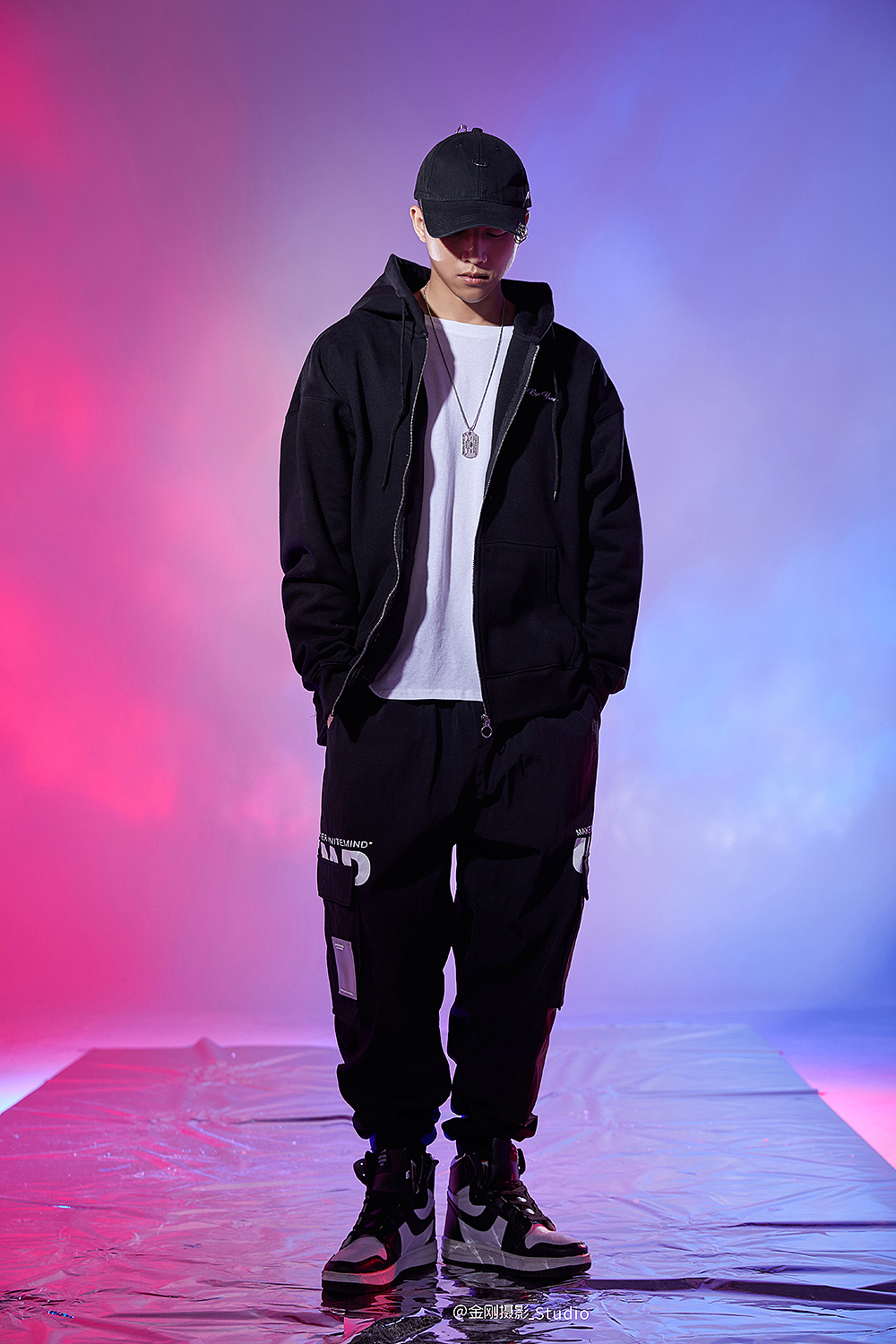 潮牌服装拍摄可约（图ZMjMzNTQ4OTQ4） - 人像摄影 - 站酷设计师金刚摄影原创素材 - 站酷ZCOOL