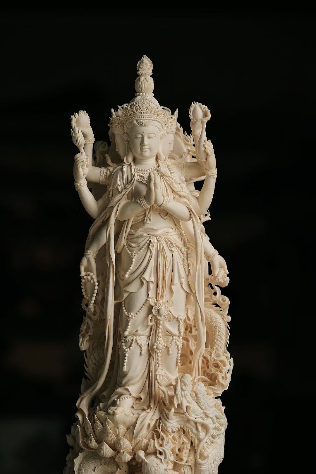 猛犸 丨 三面八臂观音