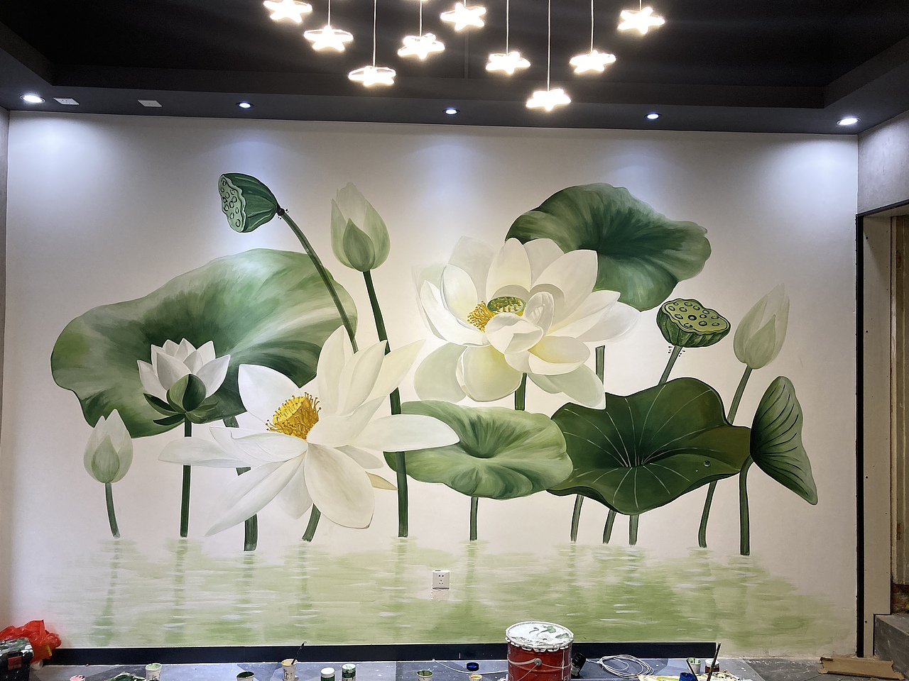 荷花墙绘写实荷花手绘莲花墙体彩绘