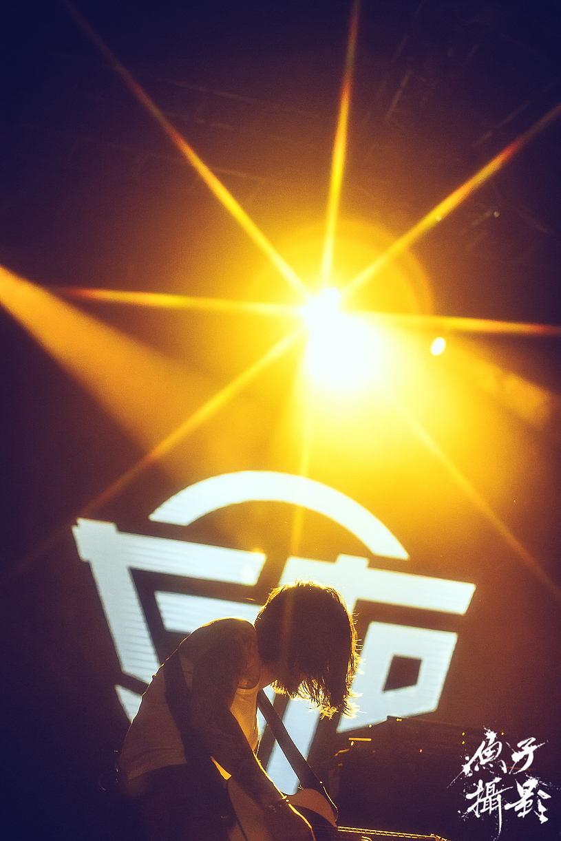 鱼子记录·2017.12.30~21.31，深圳迷笛音乐节。（图ZMTAxNzcyMjQw） - 人文/纪实摄影 - 站酷设计师鱼子yuzi原创素材 - 站酷ZCOOL