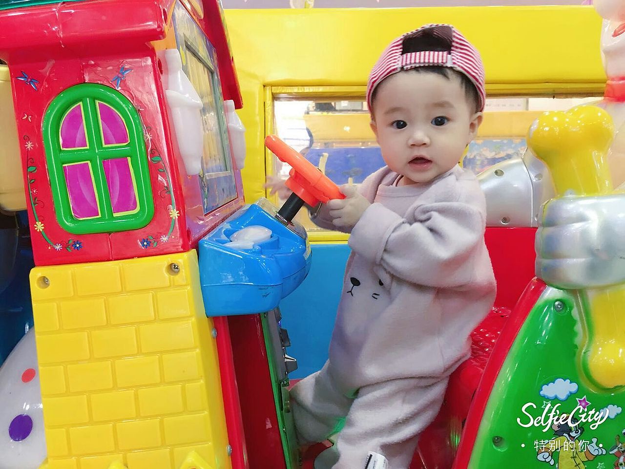 小鱼儿说没什么事是哭解决不了的  如果有  一直哭