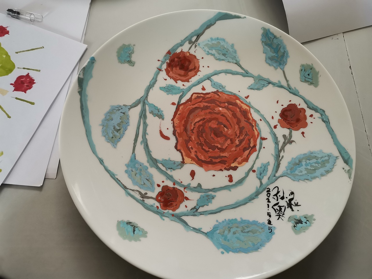 陶艺课盘子绘画