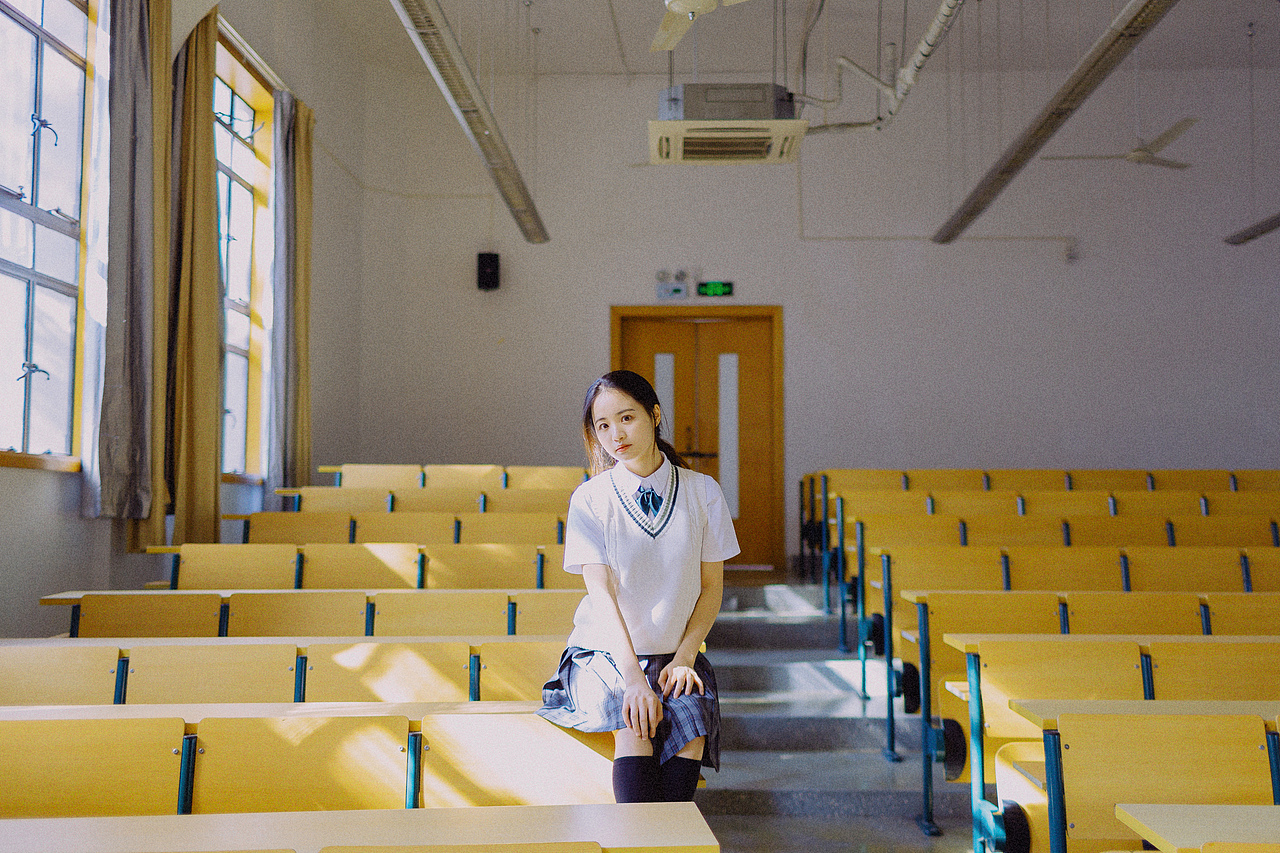 蓝色与黄色（图ZMTQyMjM4ODIw） - 人像摄影 - 站酷设计师zZhaoYue原创素材 - 站酷ZCOOL