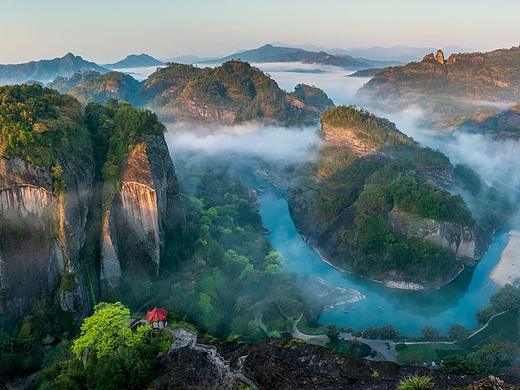 未到武夷梦已新，千峰拔地玉嶙峋——武夷山归来