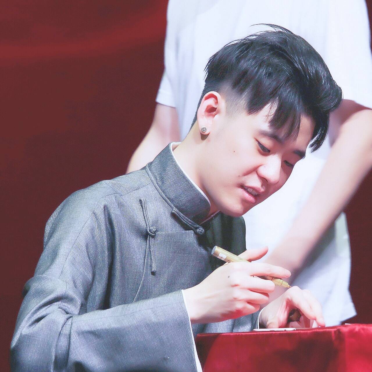 Mer321的個人主頁（背景預(yù)覽） - 主頁背景設(shè)置 - 站酷設(shè)計師Mer321原創(chuàng)素材 - 站酷ZCOOL