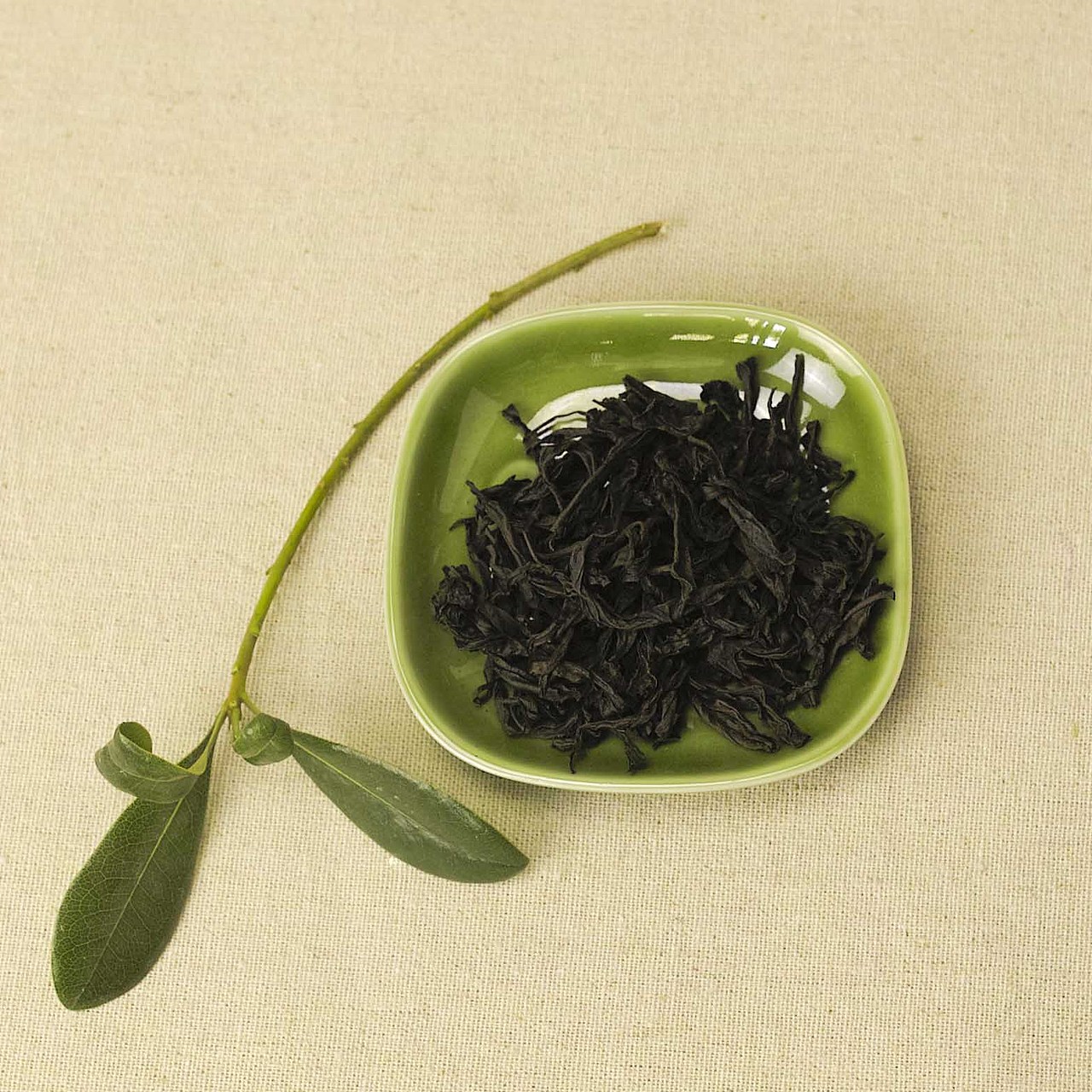 拍了个别茶叶罐和茶叶样品