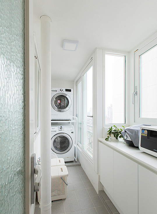 145㎡新房,全屋大白墙,通铺木地板