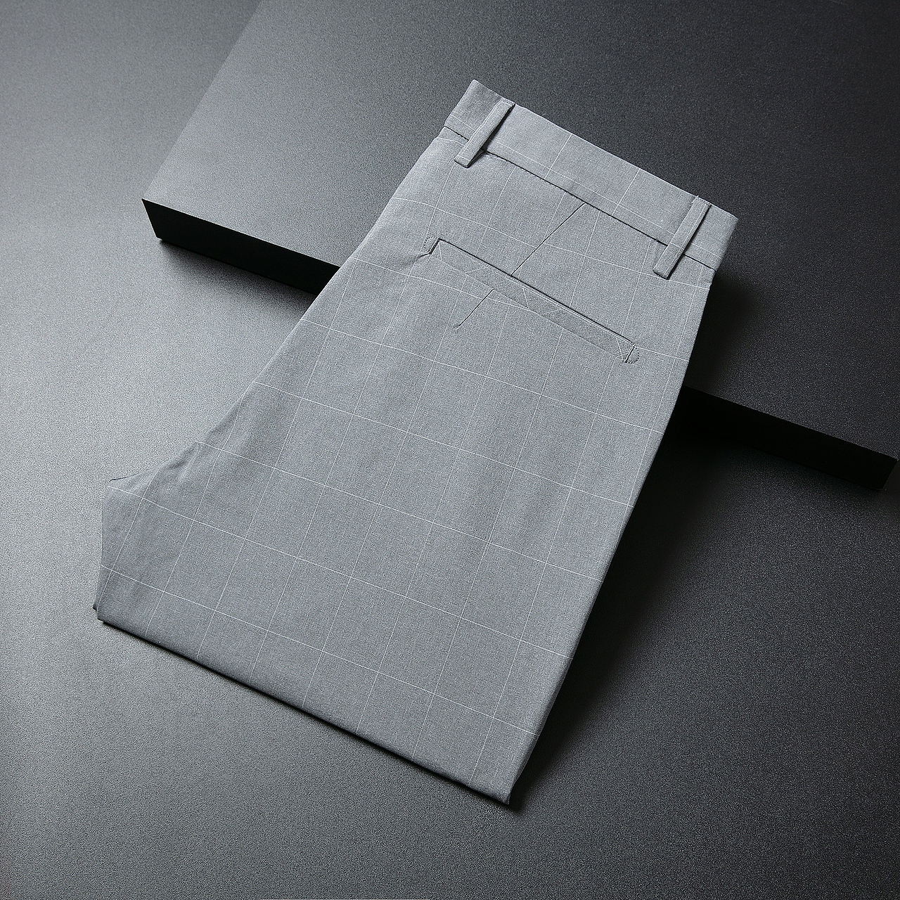 男裤创意图拍摄（图ZMjk1NDIwODc2） - 产品摄影 - 站酷设计师东升摄影工作室原创素材 - 站酷ZCOOL