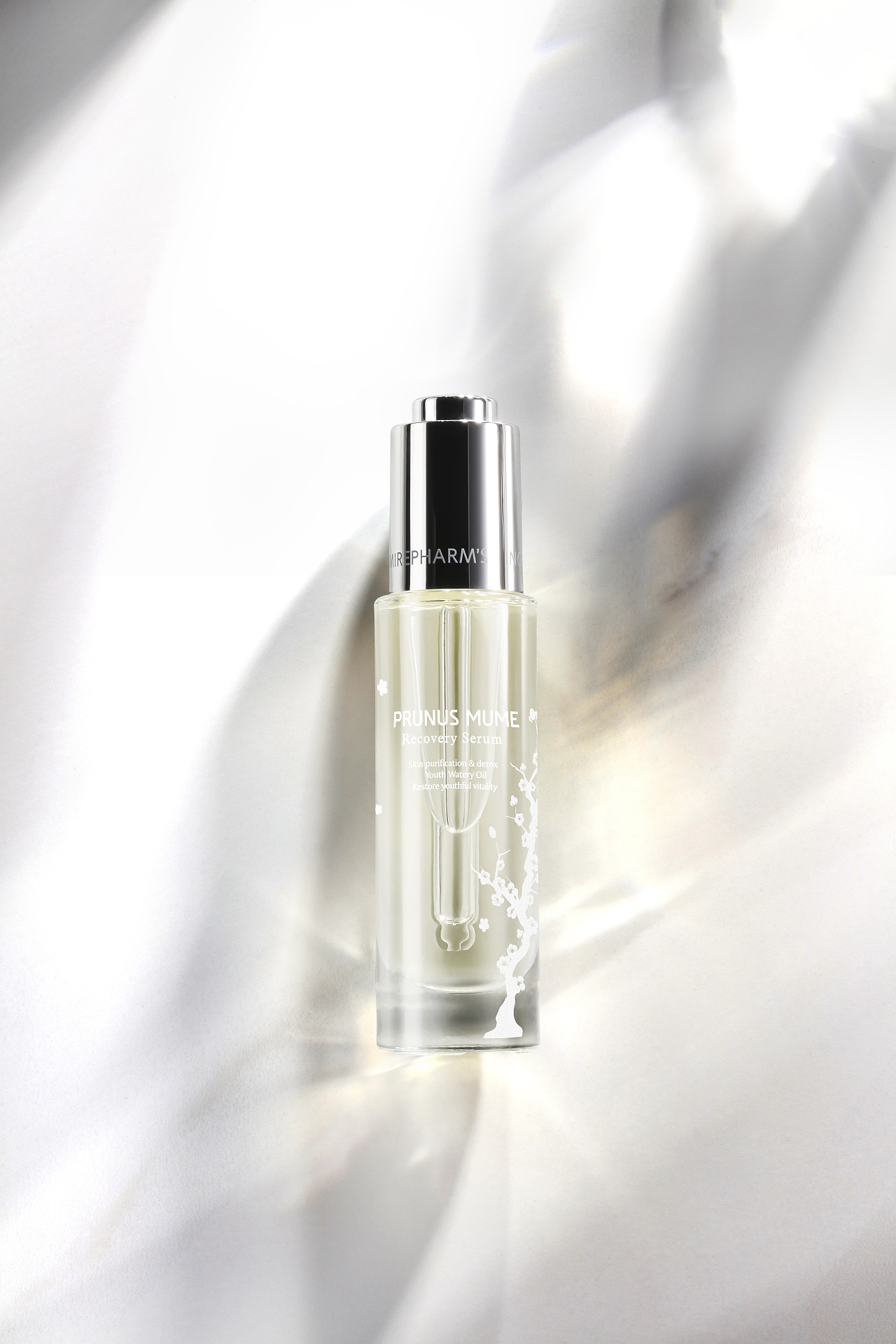 化妆品拍摄修图白梅花肌底净澈赋颜蜜