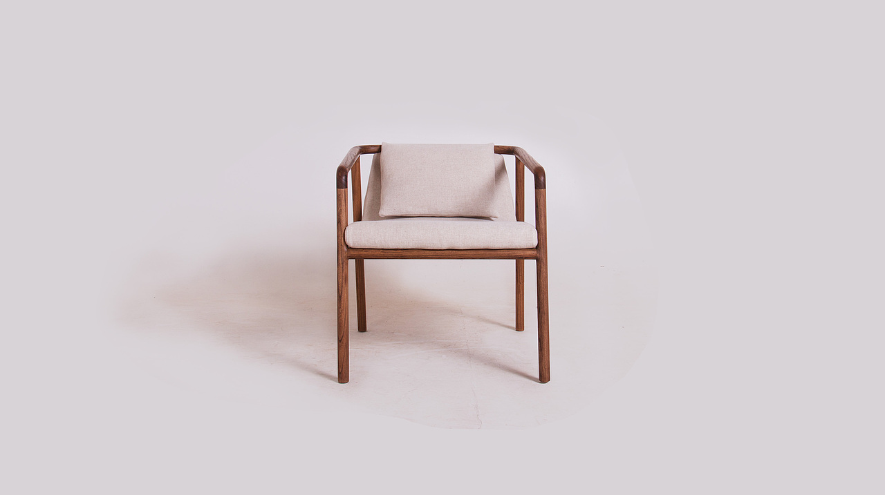 一组榆木原木家具