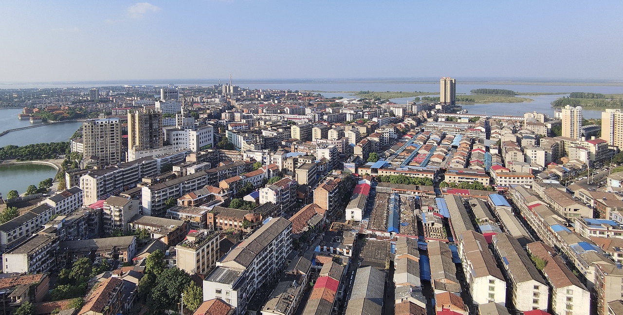 洞庭湖湖滨城市鸟瞰图