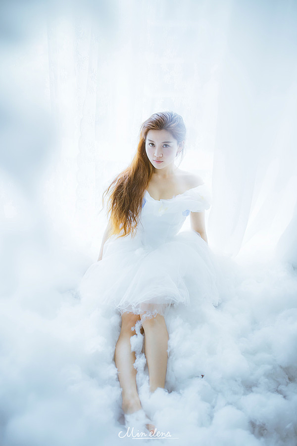 在云端（图ZNTIzMTIxMzY=） - 人像摄影 - 站酷设计师敏elena原创素材 - 站酷ZCOOL