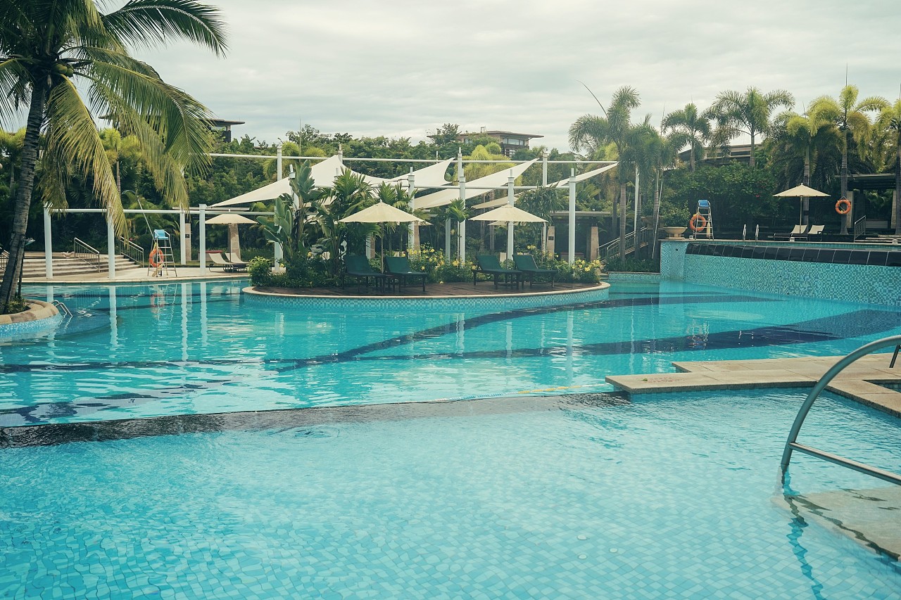 泳池|摄影|环境/建筑摄影|大山小白杨 - 原创作品 - 站酷 (zcool)