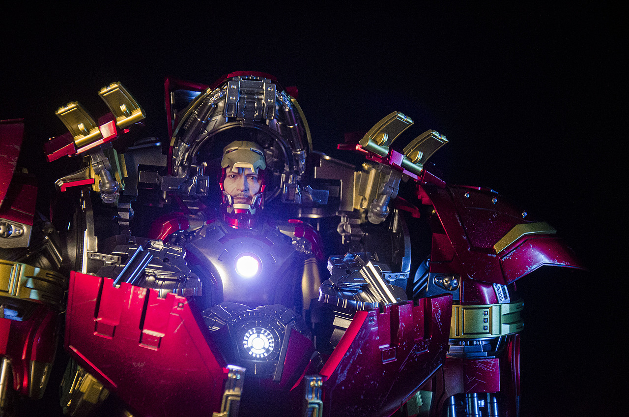 hottoys 钢铁侠 反浩克装甲 复仇者联盟2