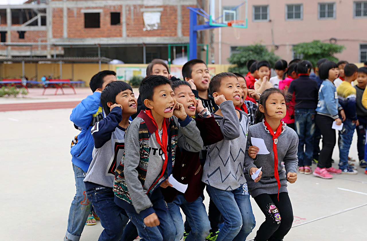 《人间四月天》摄影组图