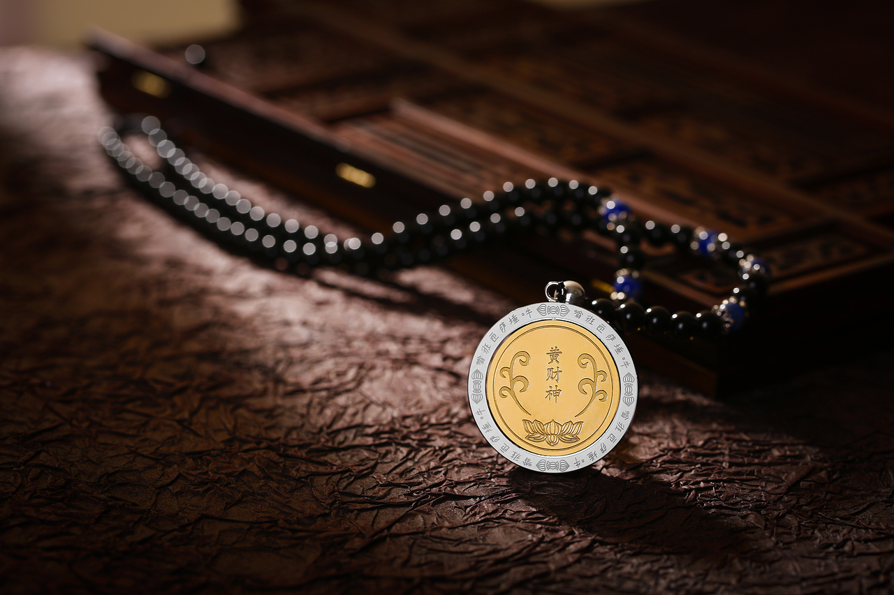 珠寶黃金吊墜拍攝（圖ZMTczMTI3OTg0） - 產(chǎn)品攝影 - 站酷設(shè)計師沒有青春的喇叭原創(chuàng)素材 - 站酷ZCOOL