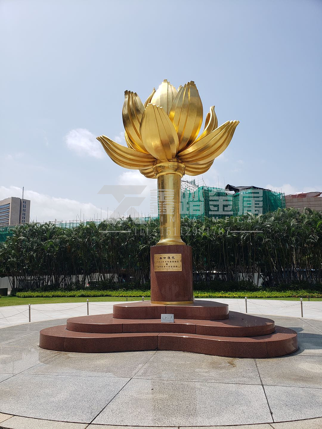 广场贴金不锈钢莲花雕塑、莲花盛开冉冉升腾出口澳门图