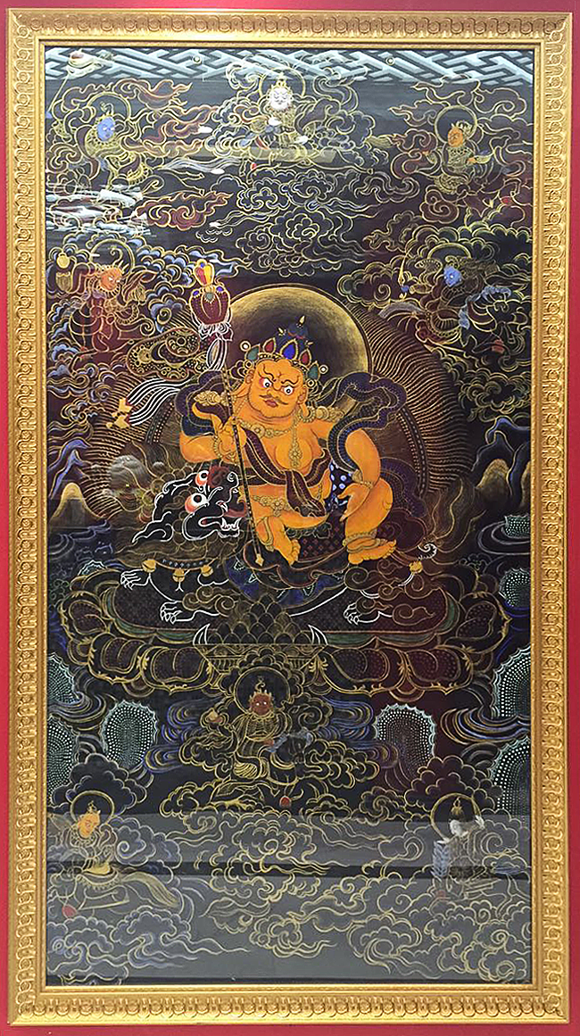 师父大人非常喜欢闪耀的金色画框