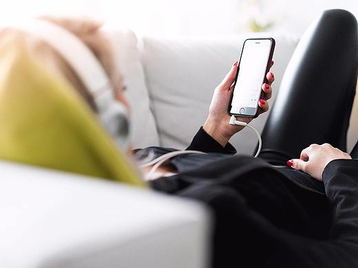 智能无线充电器普通包装（个人主页-ZMjcxMjA3Njg=） - 包装 - 站酷设计师tangyongp528原创素材 - 站酷ZCOOL