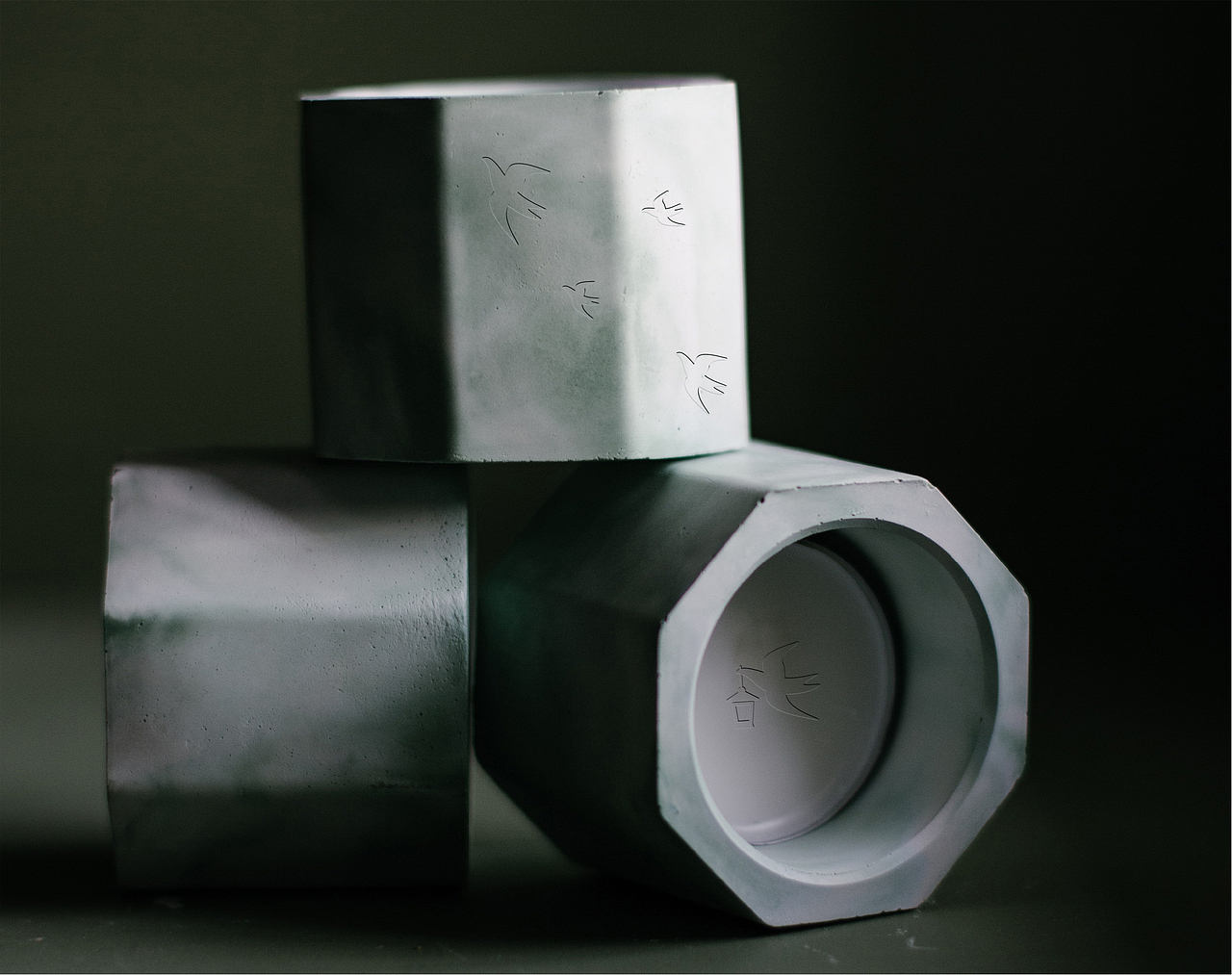 贺冰凇原创 | 飞的很远，即便没有脚也要落下来休息（图ZMjc1NDI0NjQ0） - 品牌 - 站酷设计师贺冰凇原创素材 - 站酷ZCOOL