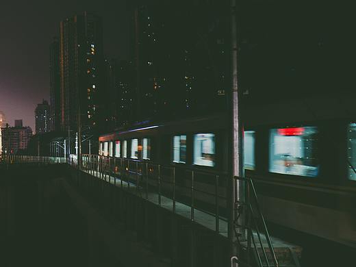 重慶海棠溪地鐵站（個(gè)人主頁-ZMzg2OTk2OTI=） - 風(fēng)光攝影 - 站酷設(shè)計(jì)師貓膩愛吃奧利奧原創(chuàng)素材 - 站酷ZCOOL