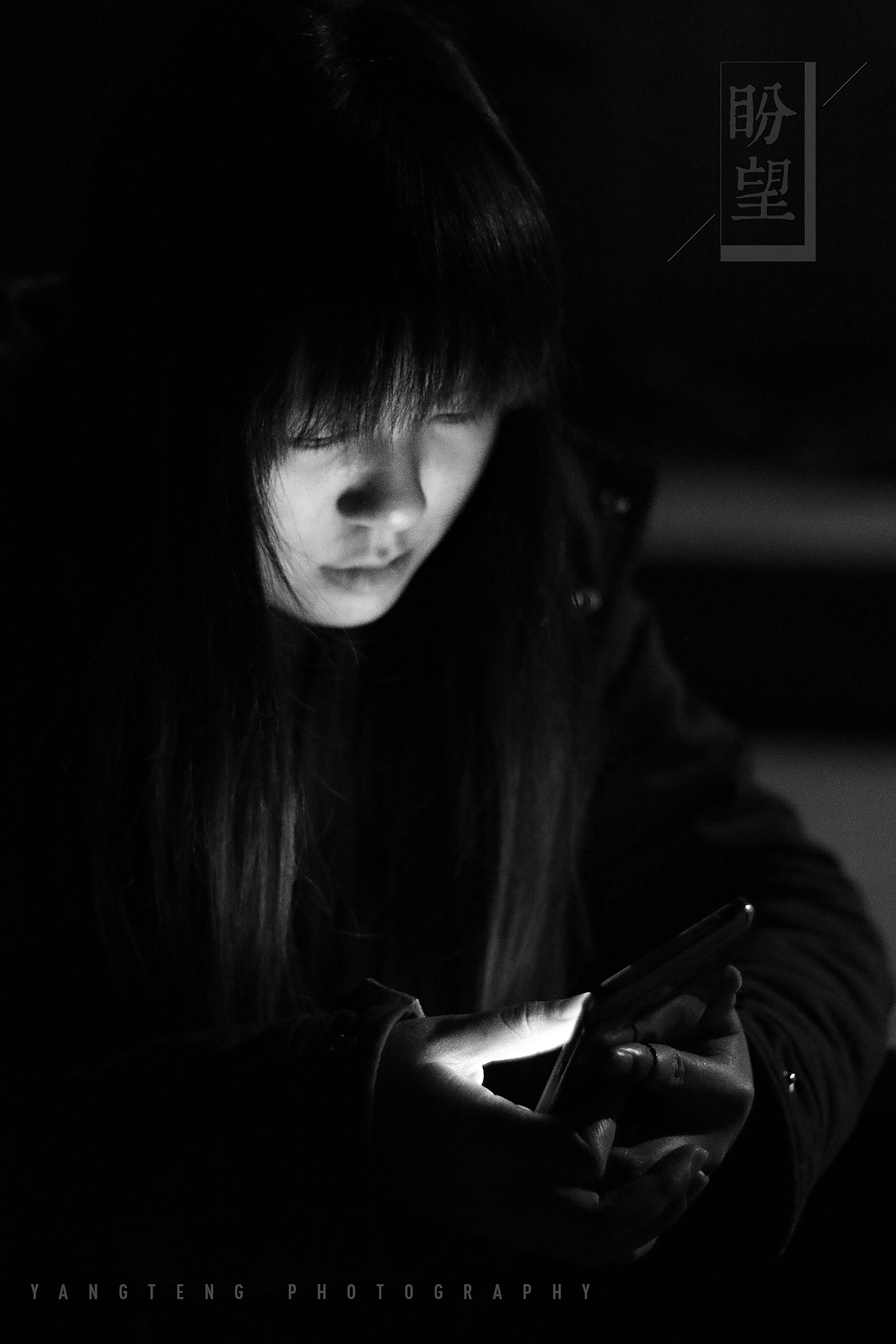 留守儿童的期盼、黑白、人物摄影、写真、纪实、乡村(图ZNTYwOTIzNTY=) - 人文/纪实摄影 - 站酷设计师蔓城原创素材 - 站酷ZCOOL