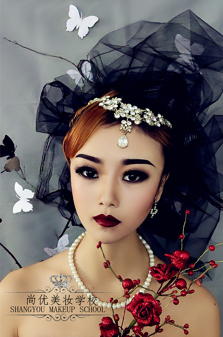 潍坊高端化妆学校/影视化妆学校/尚优国际美妆学校