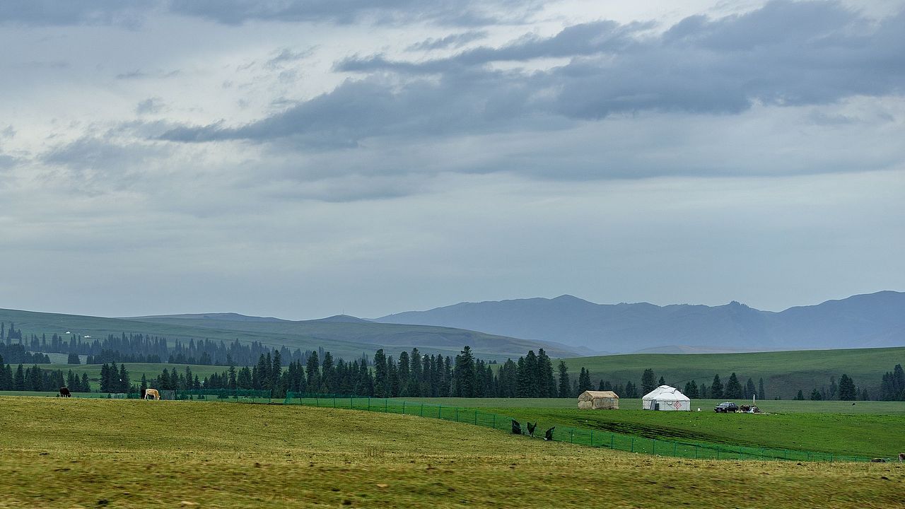 新疆那拉提空中草原（图ZMzU5NjY5NTk2） - 风光摄影 - 站酷设计师摄影师雪山飞兔原创素材 - 站酷ZCOOL